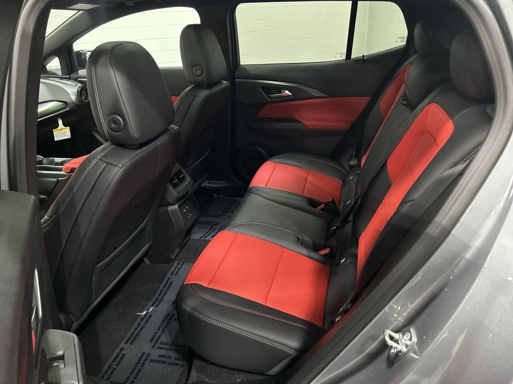 2025 Chevrolet Equinox EV RS - Photo 25