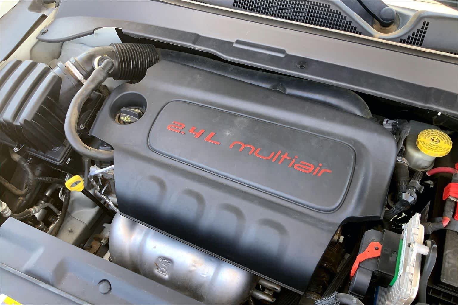 Used 2019 White Clearcoat Jeep Trailhawk image 34