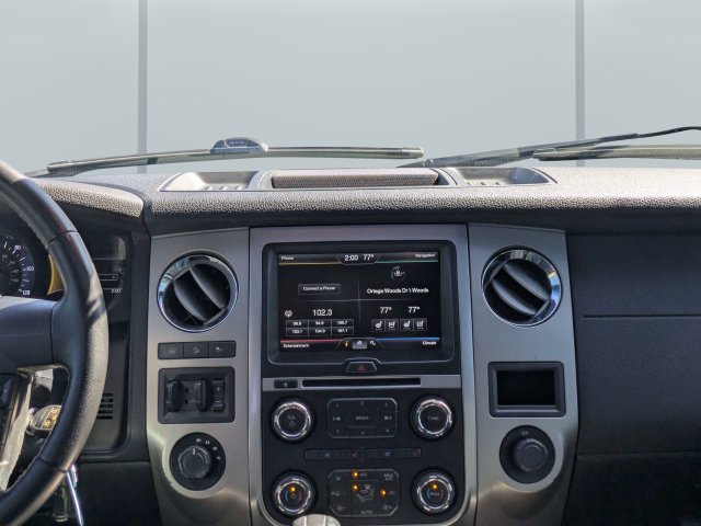 Used 2015 Black Ford XLT image 19