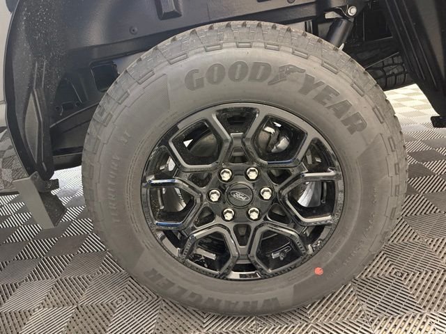 New 2026 Agate Black Metallic Ford XLT image 38