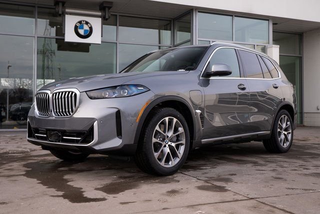 2026 BMW X5 xDrive50e's photo