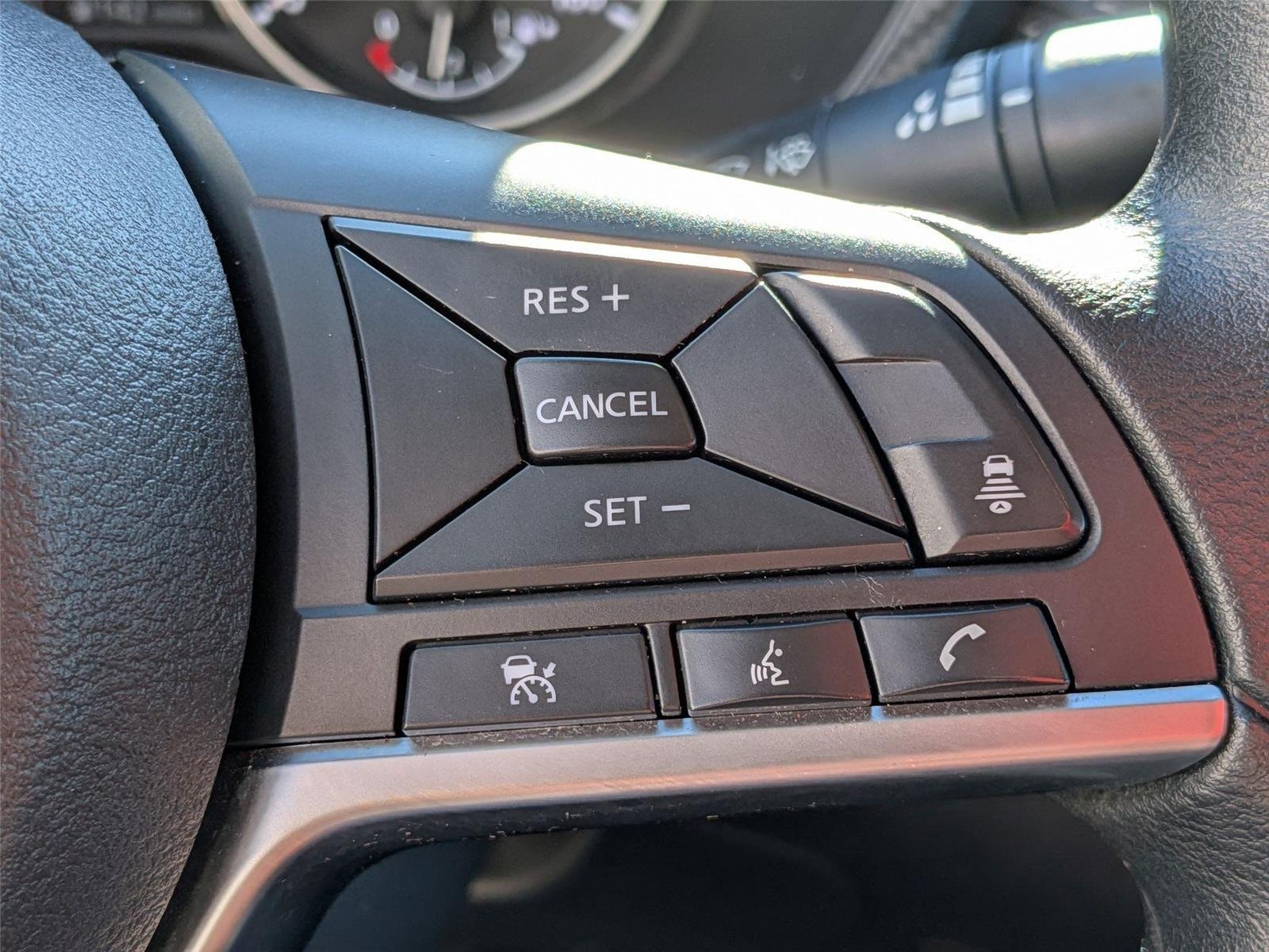 Used 2024 Aspen White Tricoat Nissan SV image 20