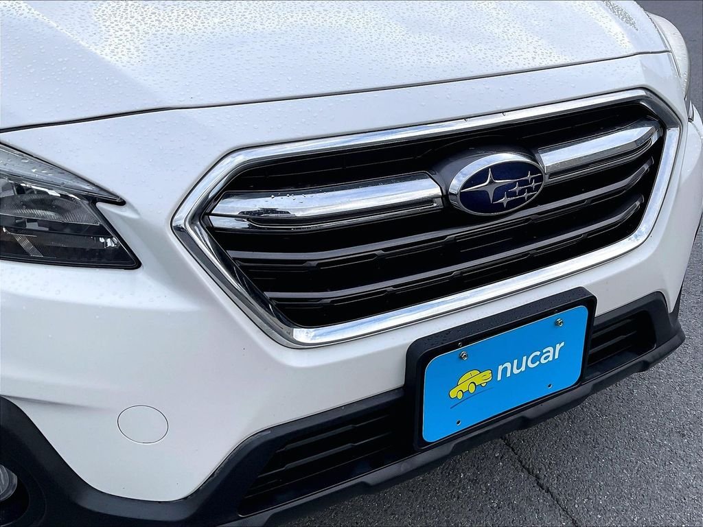 Used 2018 Crystal White Pearl Subaru 2.5i image 32
