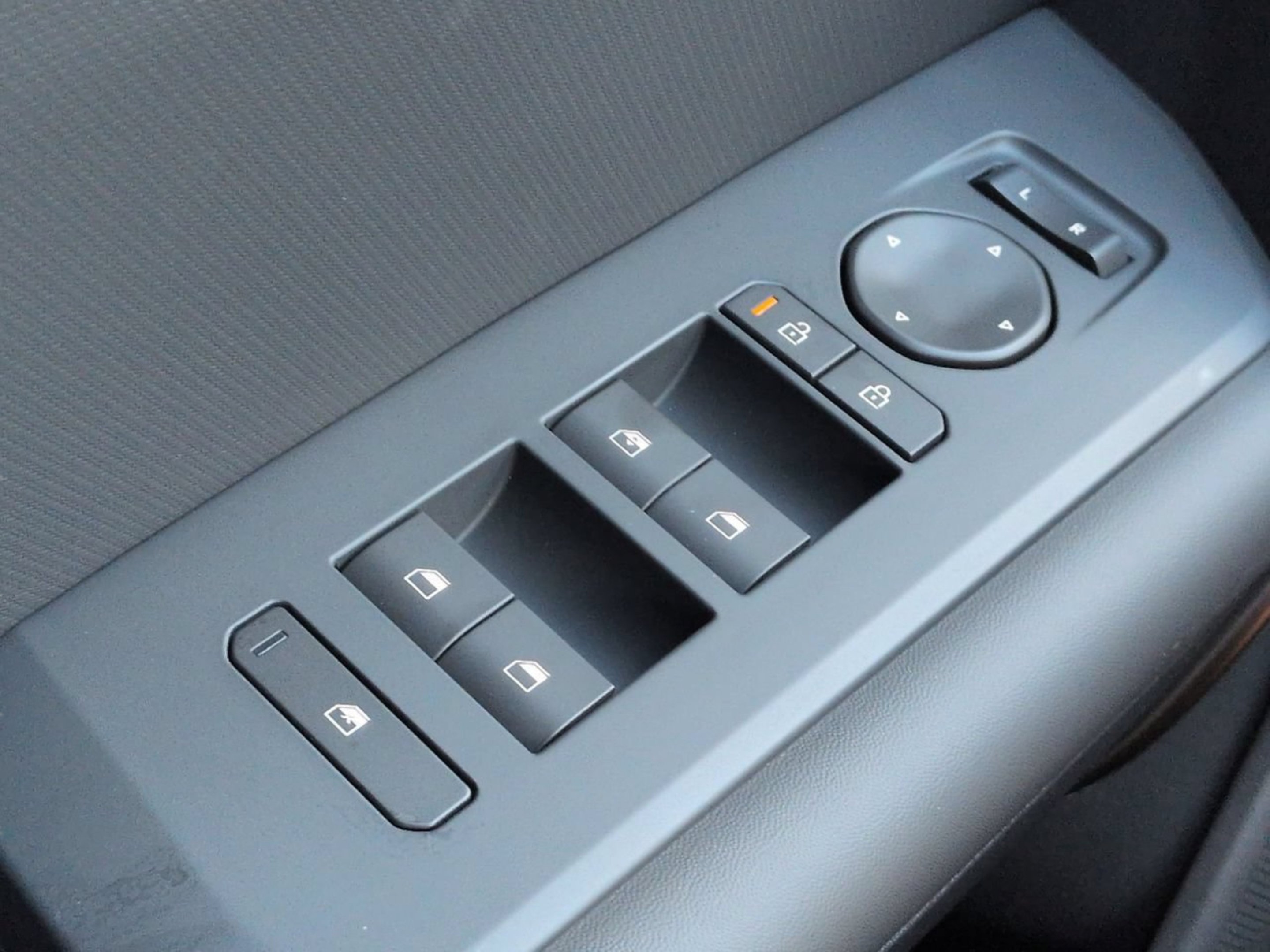 New 2027 Iceberg Green Kia X-Line S image 27