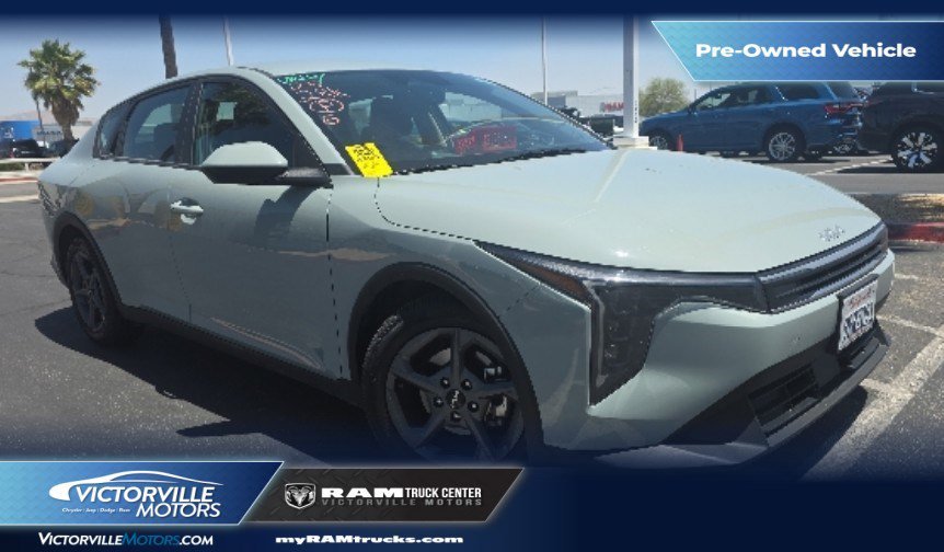 2025 Kia K4 LXS AT's photo