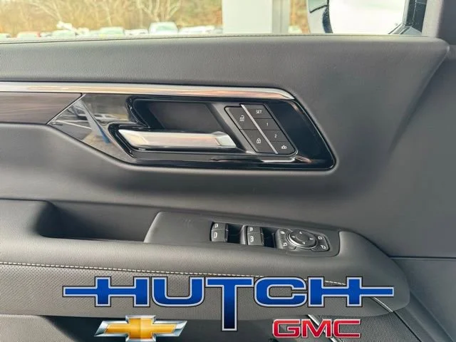New 2026 Polar White Tricoat Chevrolet Premier image 11