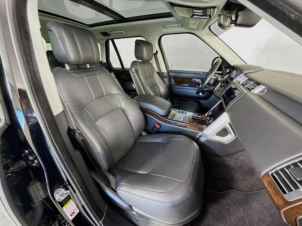 Used 2020 Black Land Rover HSE image 30