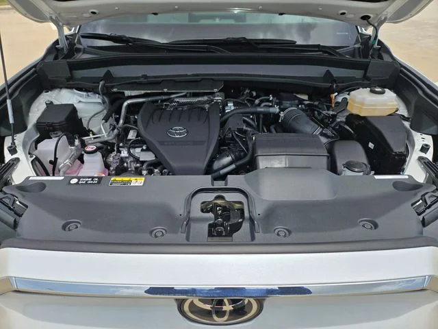 New 2026 Wind Chill Pearl Toyota Hybrid MAX Platinum image 26