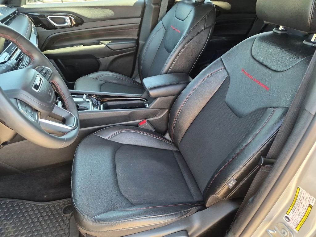 Used 2024 Silver Jeep Trailhawk image 16
