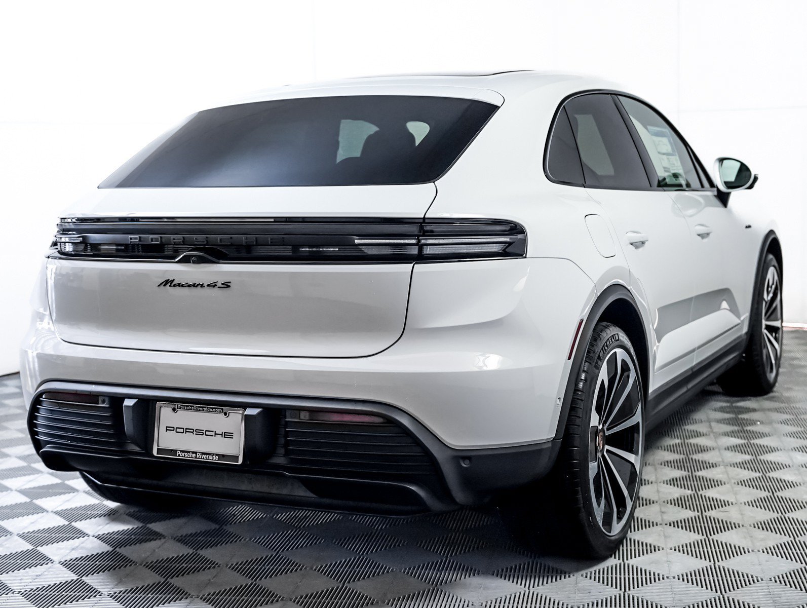 2026 Porsche Macan S - Photo 10