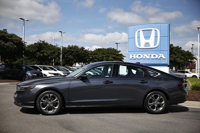 Used 2023 Meteorite Gray Metallic Honda EX image 4