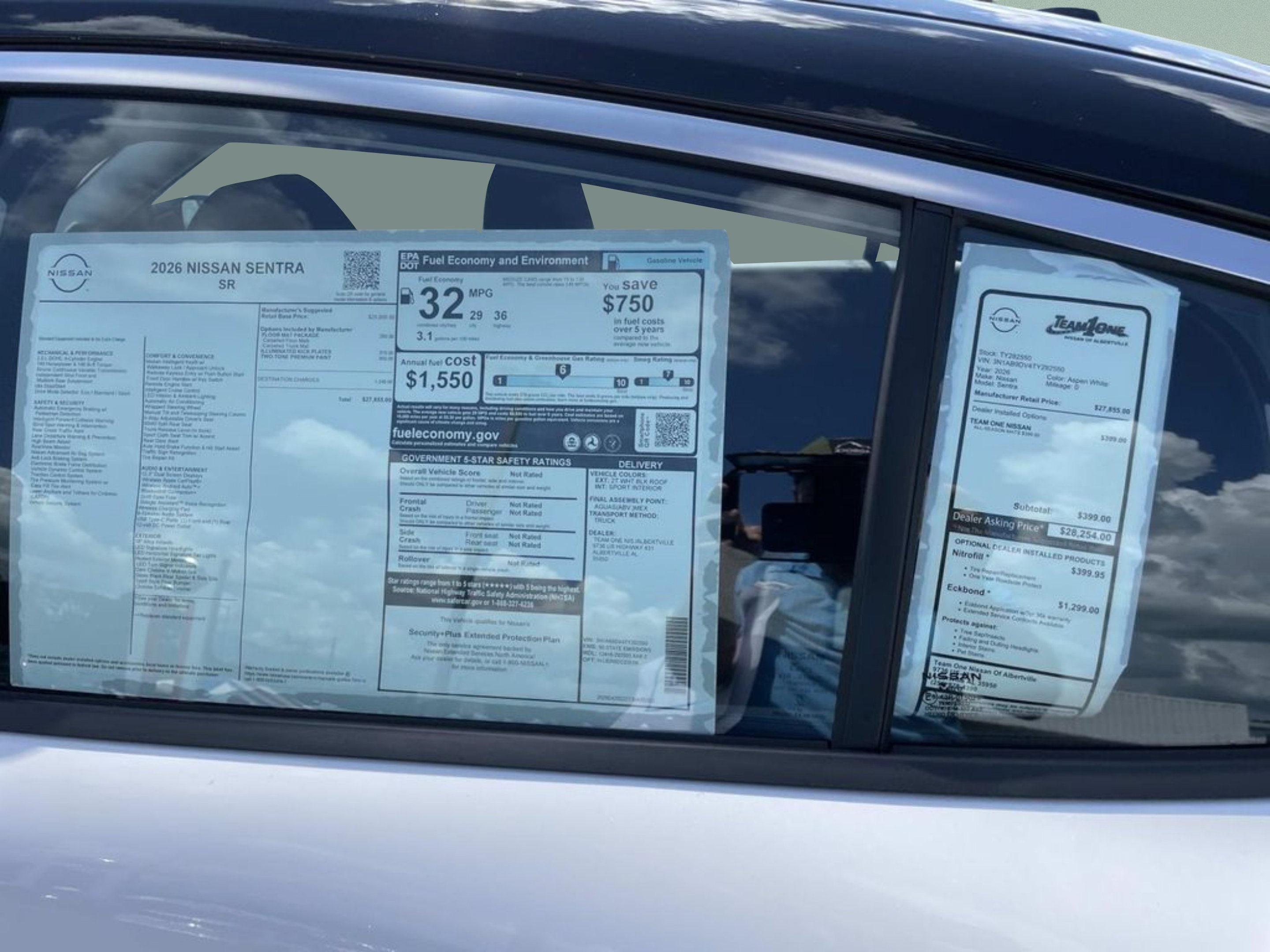 New 2026 Aspen White TriCoat / Super Black Two-tone Nissan SR image 14