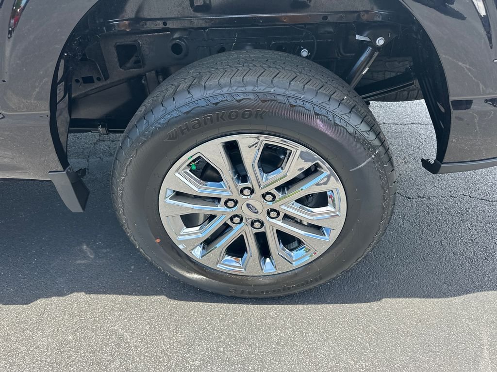 New 2025 Black Ford Lariat image 19