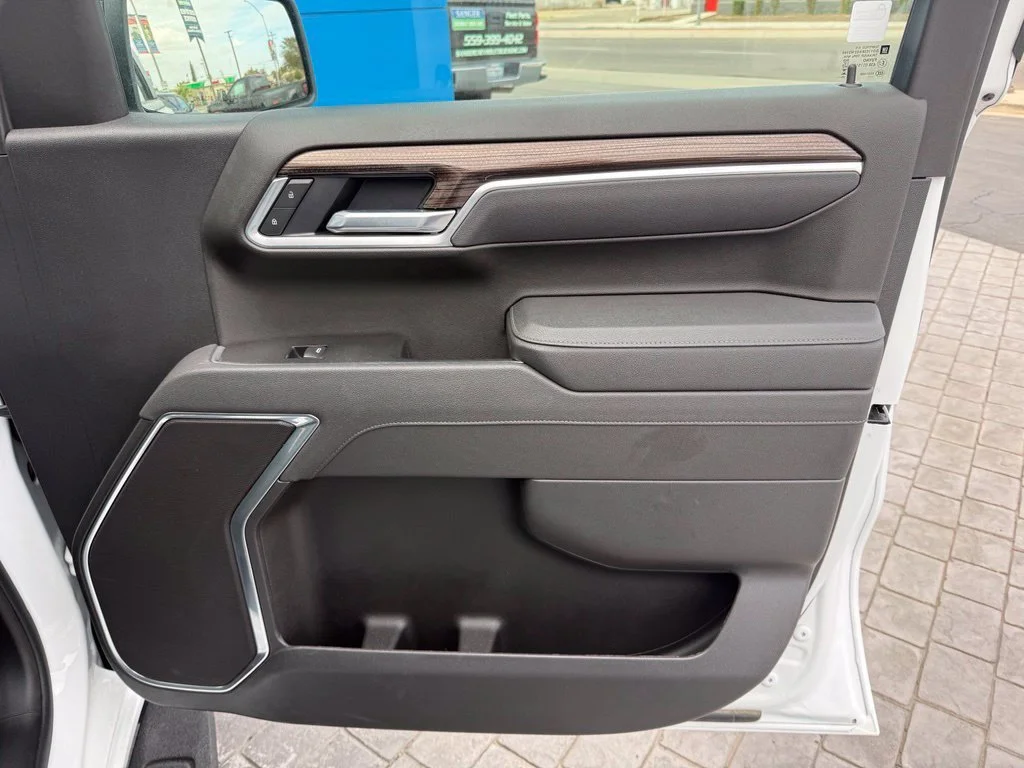 Used 2026 Summit White Chevrolet RST image 17