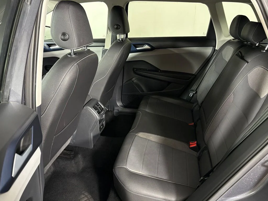 Used 2024 Gray Volkswagen 1.5T SE image 41