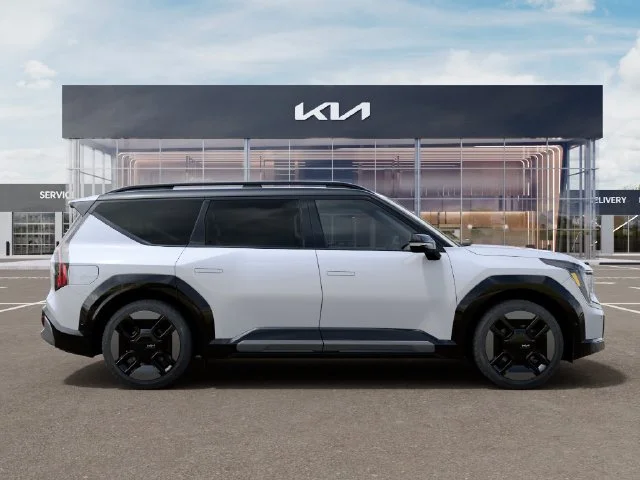 New 2026 White Kia GT-Line image 7