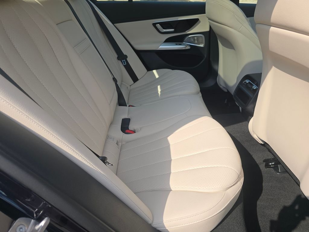 New 2027 Nautical Blue Metallic Mercedes-Benz E 350 image 21
