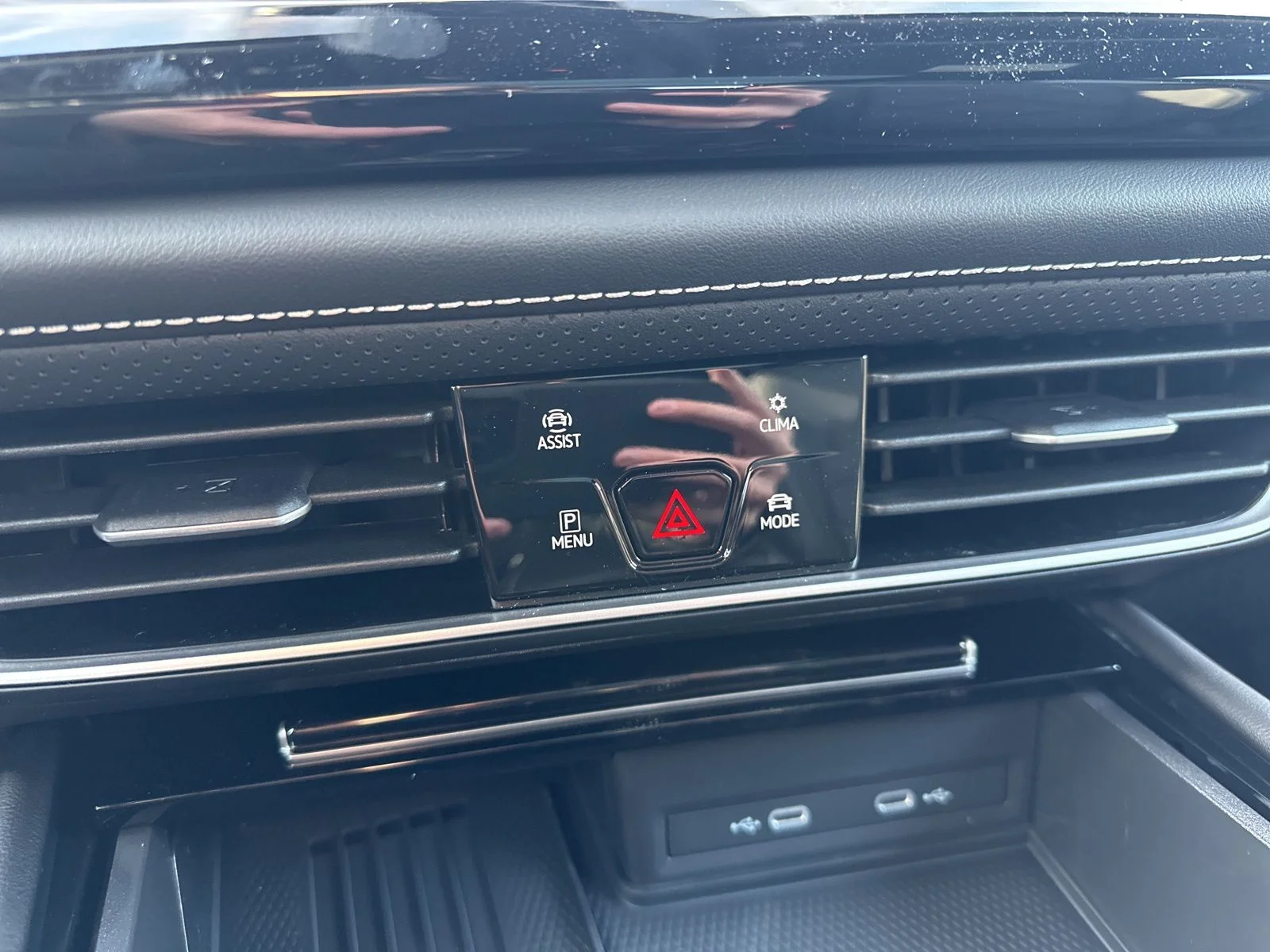 New 2026 Black Volkswagen 2.0T SE w/Technology image 53