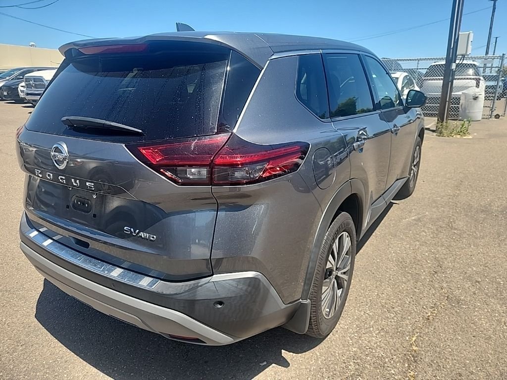 Used 2021 Gray Nissan SV image 12