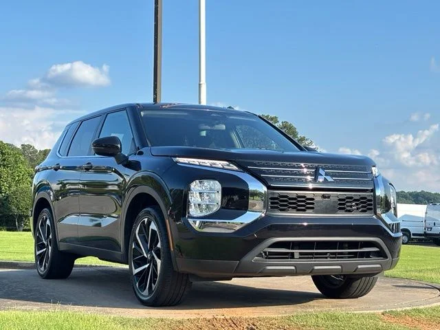 2022 Mitsubishi Outlander ES