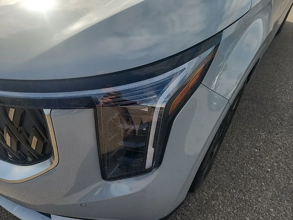 Certified Used 2025 White Kia EX image 6