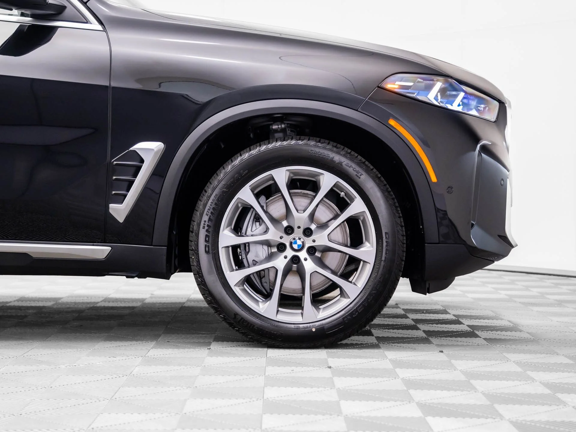 New 2026 Black BMW xDrive50e image 34