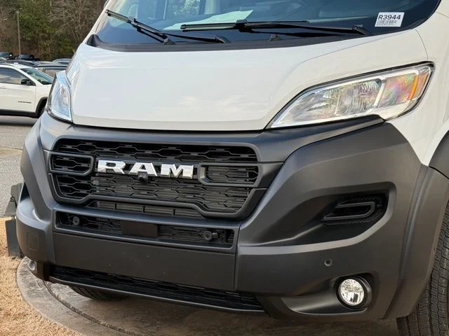 New 2026 Bright White Clear-Coat Exterior Paint RAM High Roof image 10