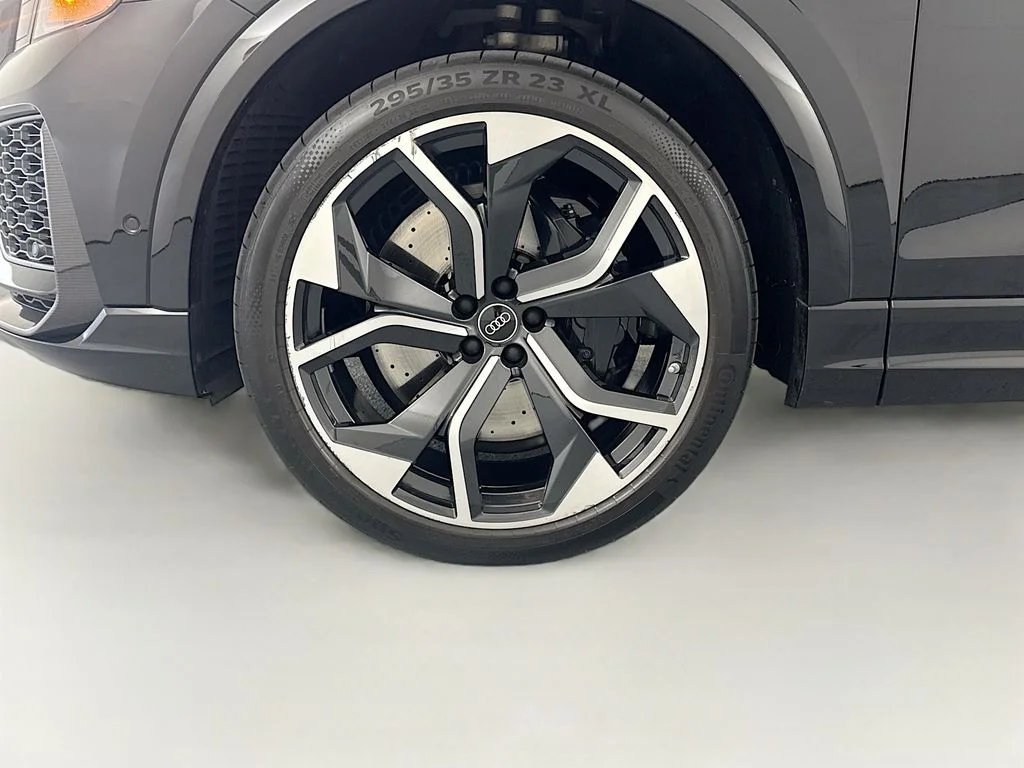 Used 2023 Mythos Black Metallic Audi 4.0T image 34