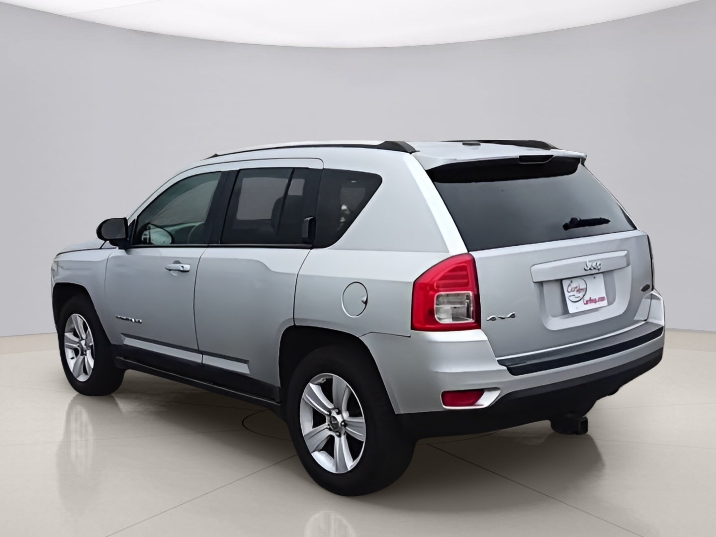 Used 2011 Silver Jeep NORTH EDITION image 5