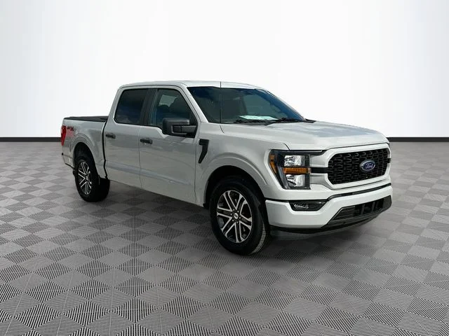 Used 2023 White Ford XL image 3