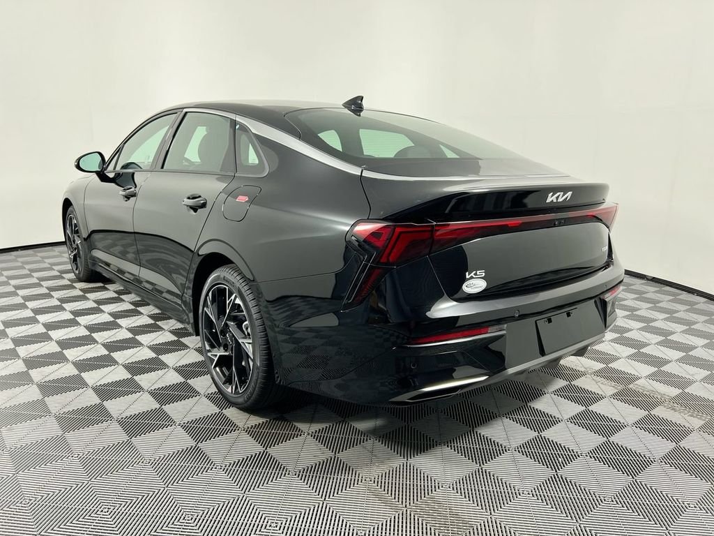New 2026 Aurora Black Pearl Kia GT-Line FWD image 7