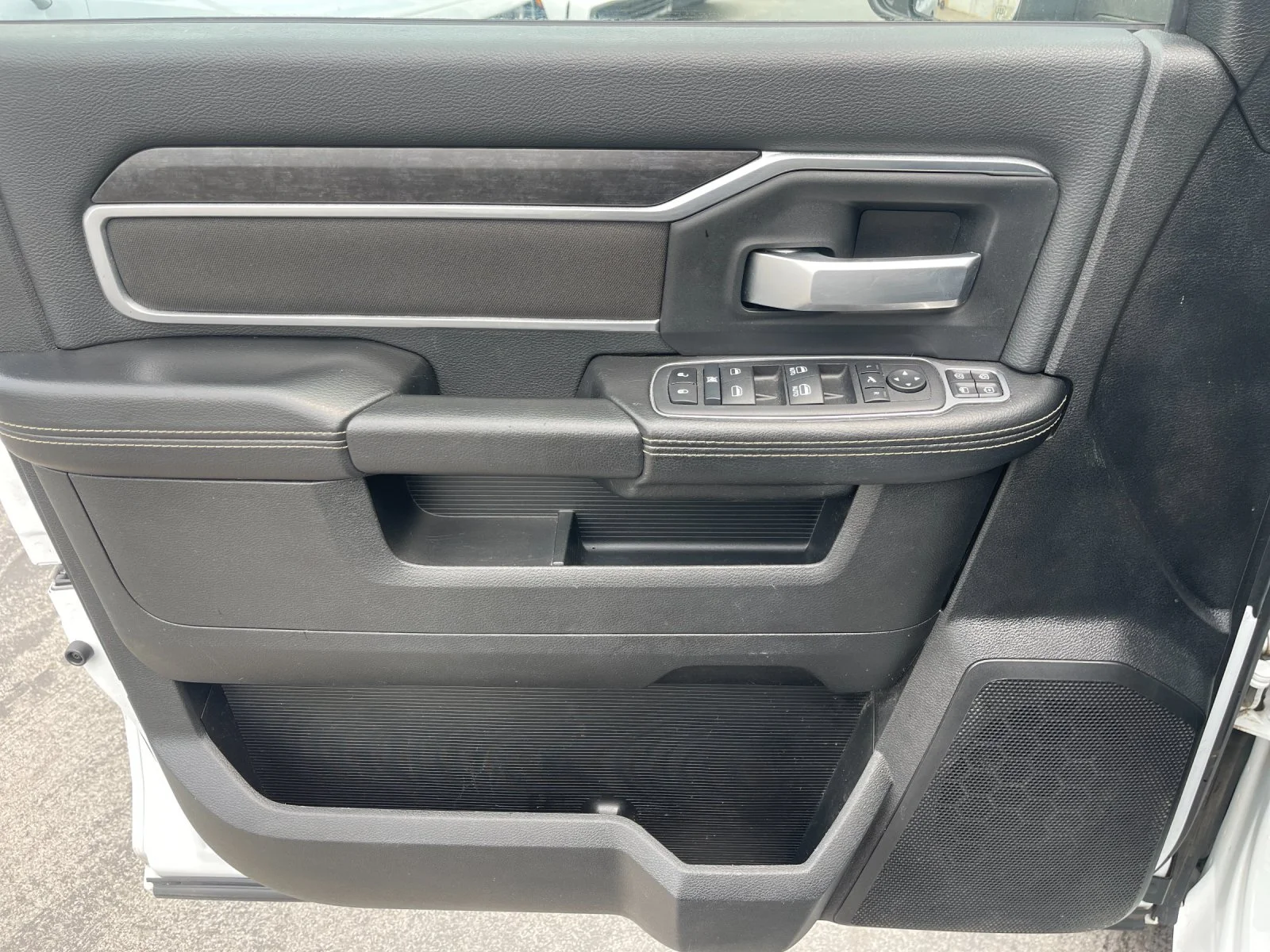 Used 2024 White Ram Big Horn image 12