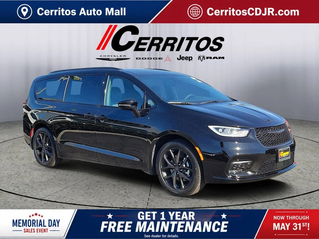 2026 Chrysler Pacifica Select's photo