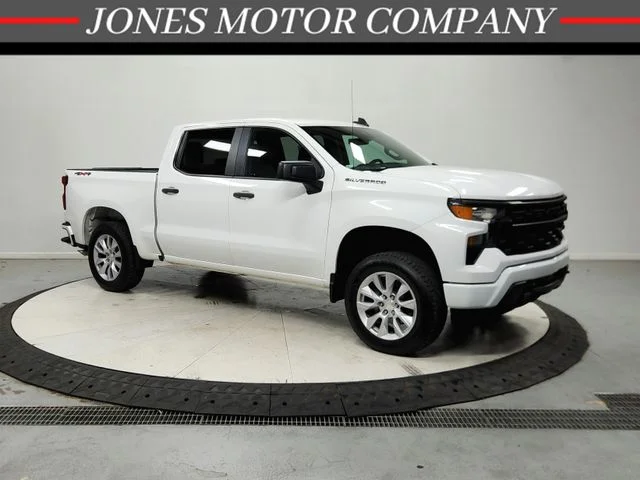 2022 Chevrolet Silverado 1500 Custom