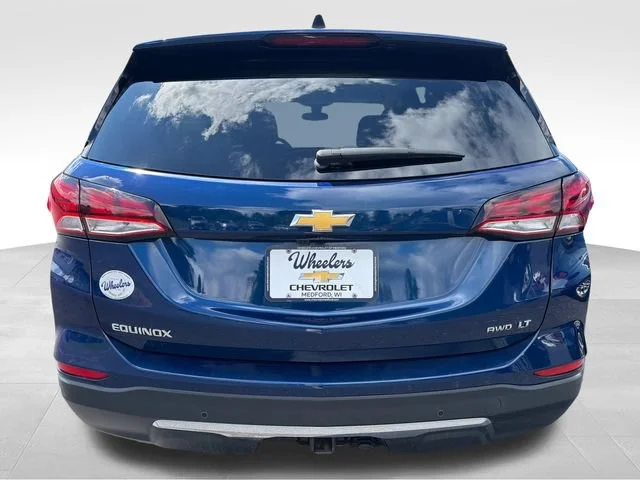 Used 2022 BLUE GLOW METALLIC Chevrolet LT image 4