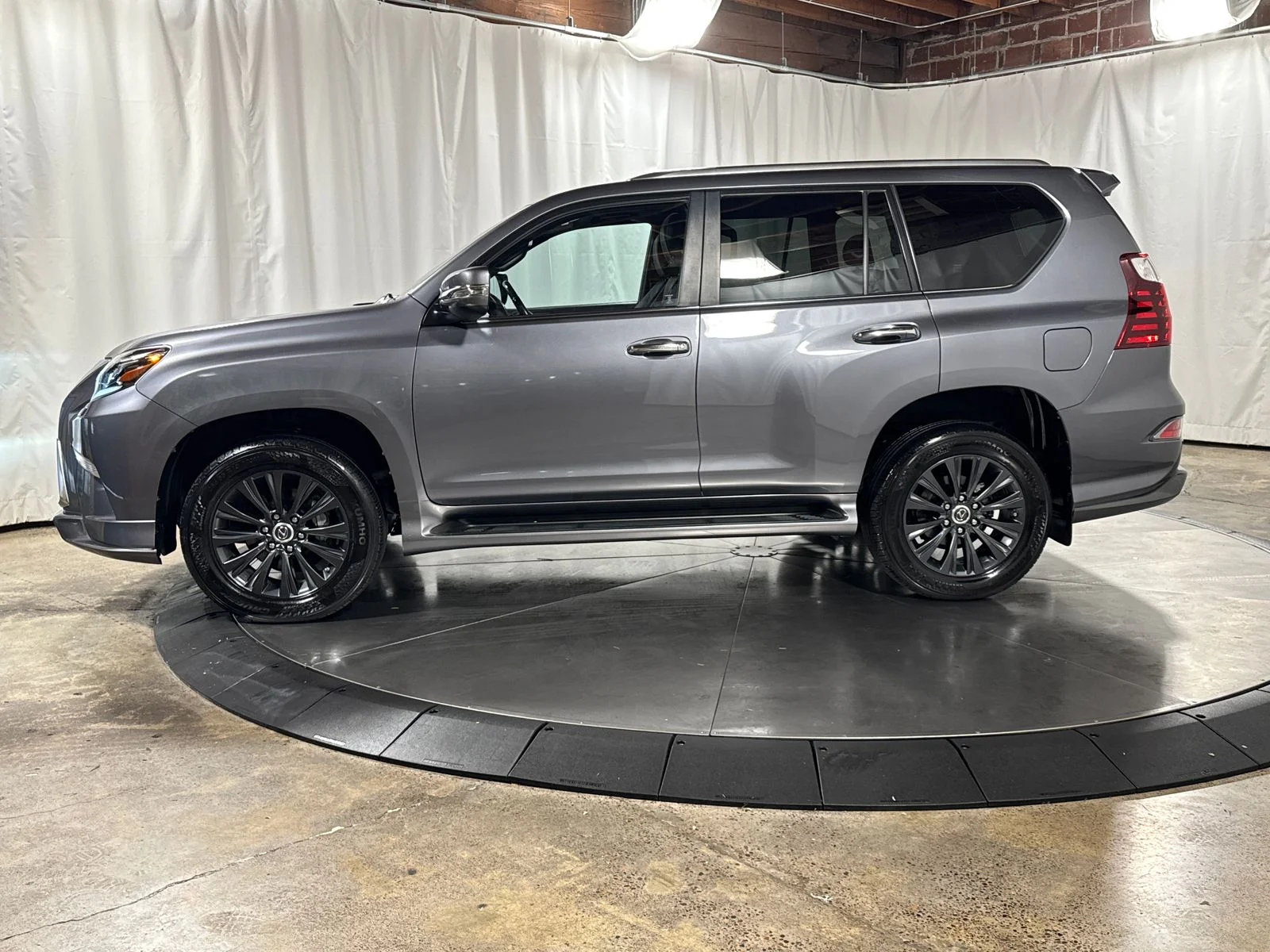 Used 2021 Gray Lexus 460 image 6