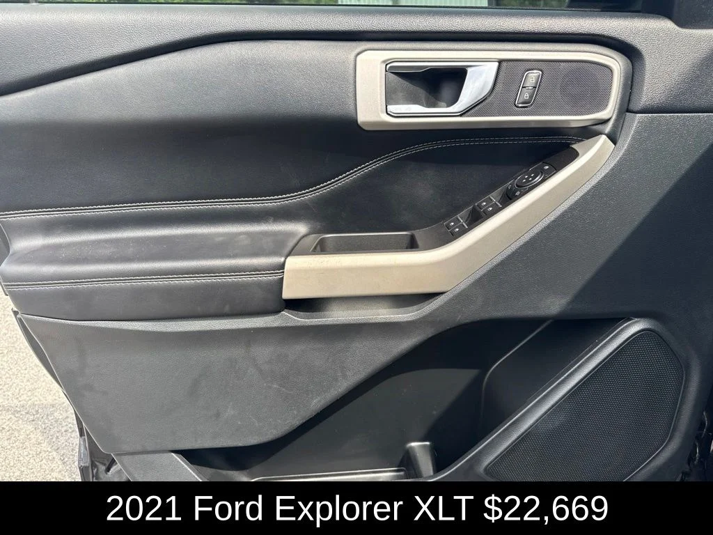 Used 2021 Black Ford XLT image 11