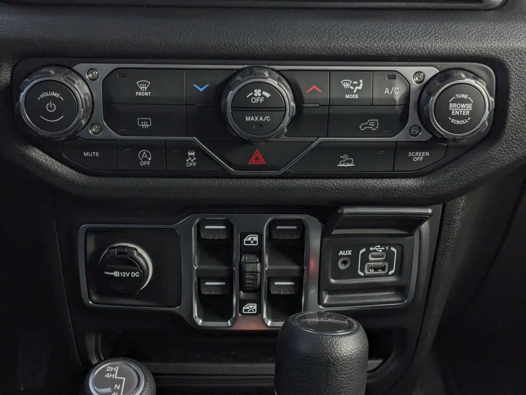 New 2026 Black Jeep Sport S - - 4x4 - 12.3 Display - Freedom 3 Piece HT - Shift on the Fly 4x4 & More! image 20
