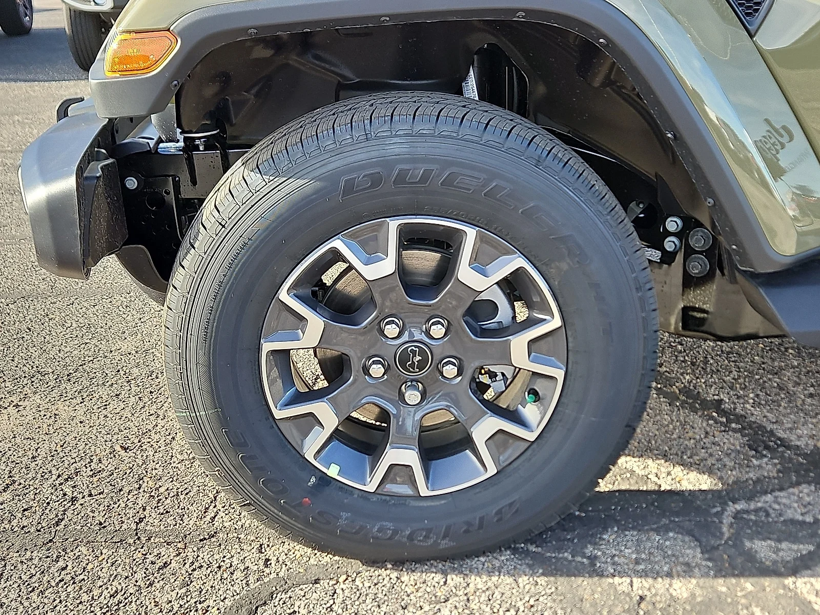 New 2026 41 Jeep 4-DOOR SAHARA image 5