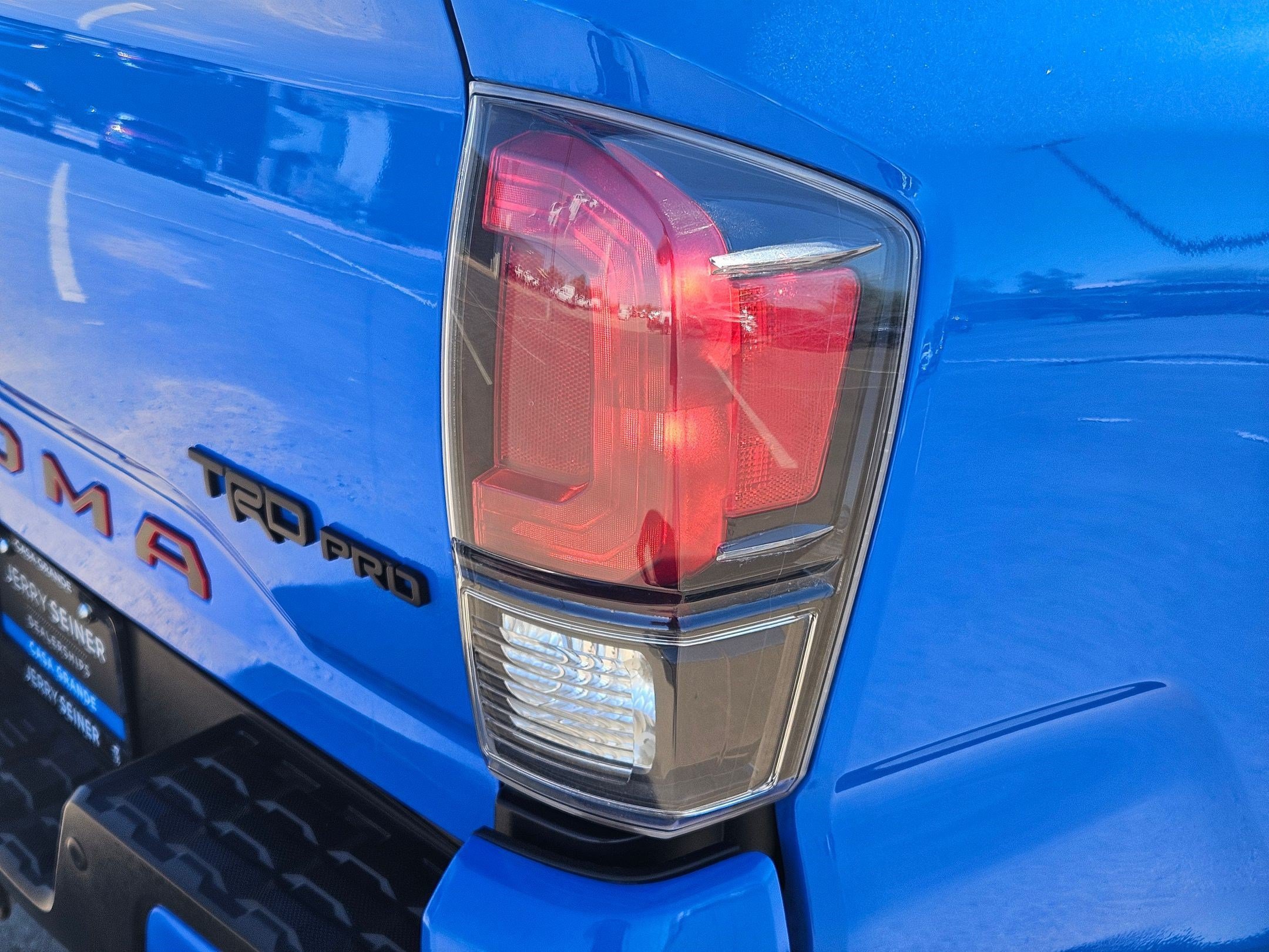 Used 2019 Blue Toyota SR image 12
