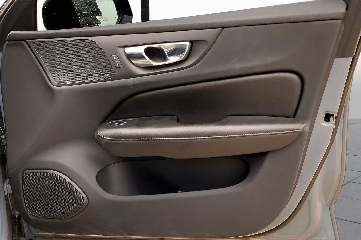 Used 2023 Thunder Grey Metallic Volvo Core Dark Theme image 22