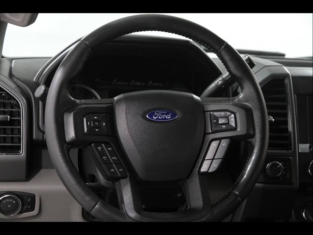 Used 2018 Ingot Silver Ford XLT image 8