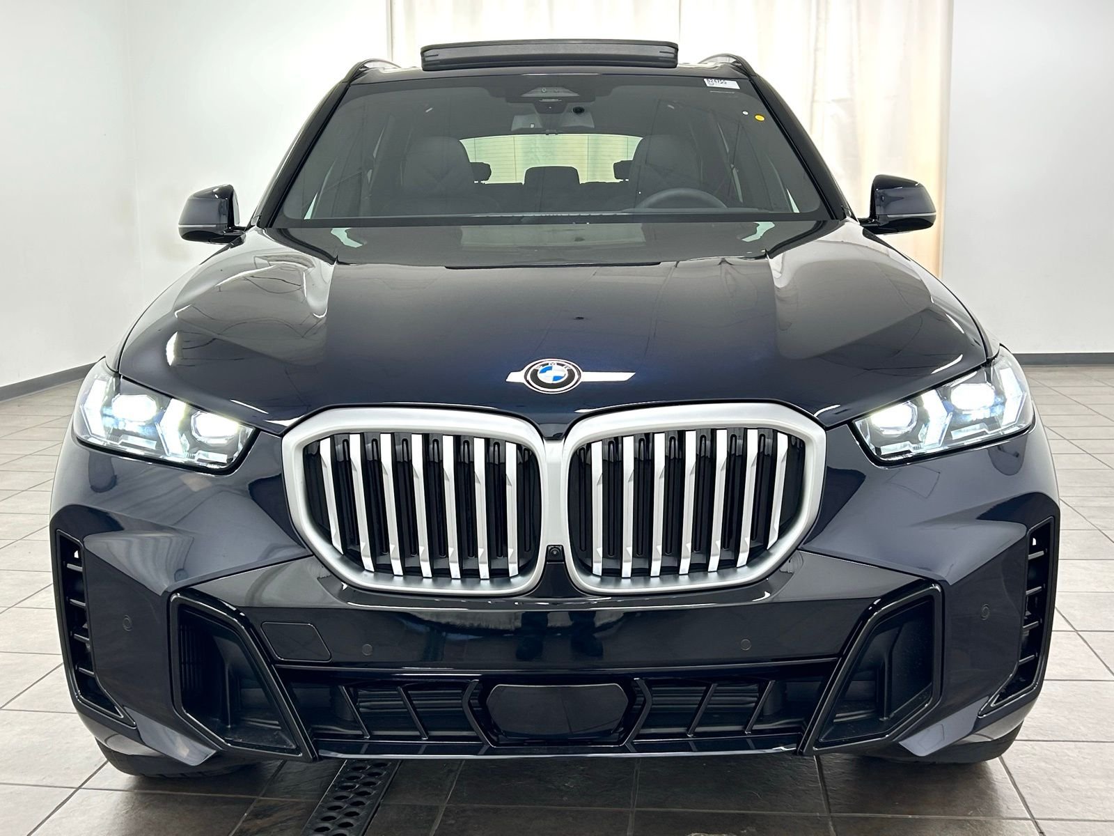 New 2026 Carbon Black Metallic BMW xDrive40i image 7