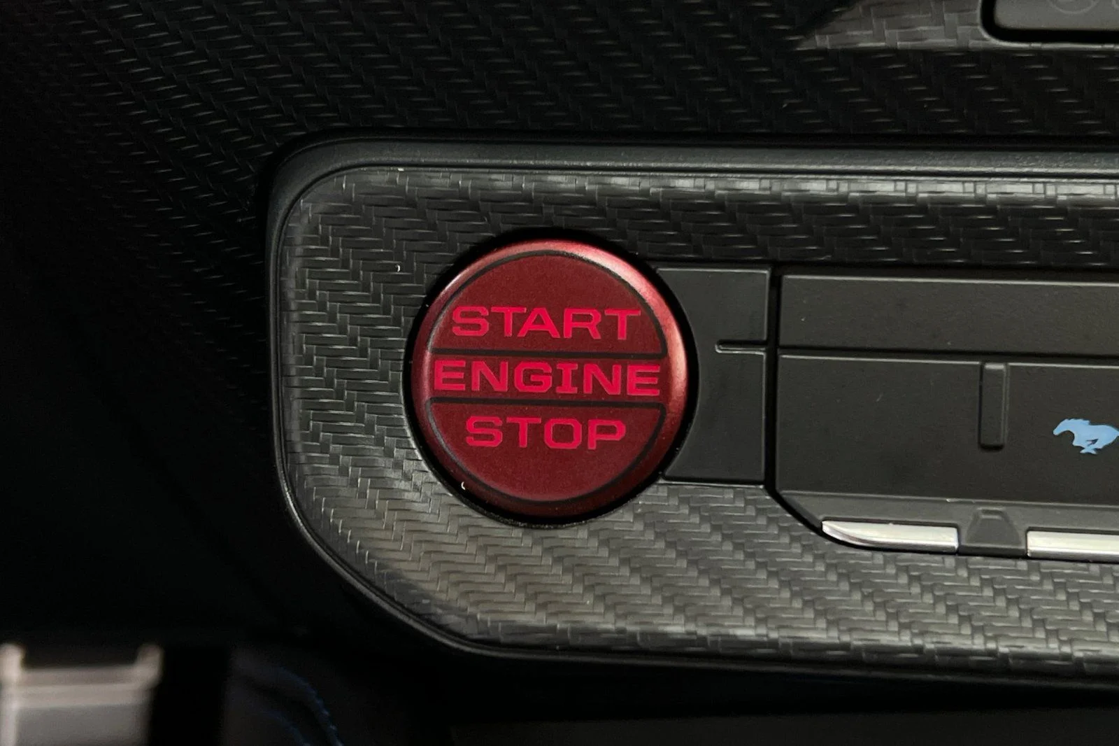 2025 Ford Mustang Dark Horse - Photo 24