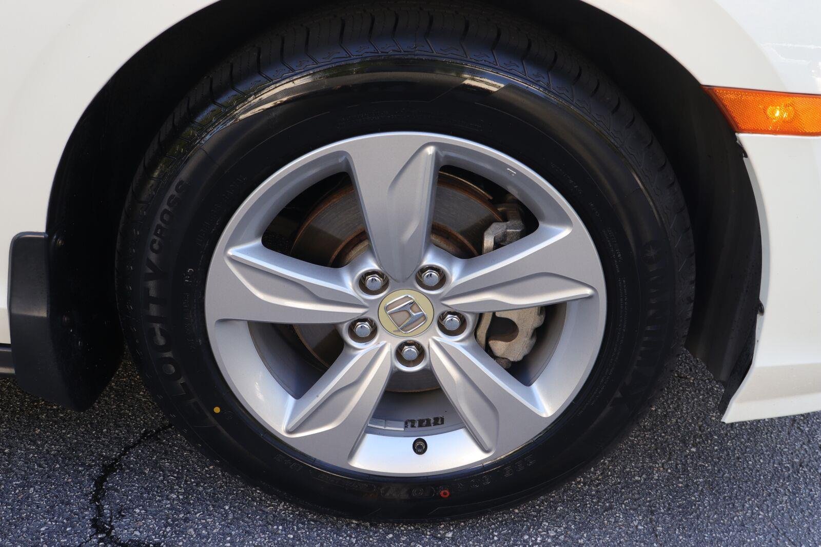 Used 2019 White Diamond Pearl Honda EX-L w/Navi w/RES image 39