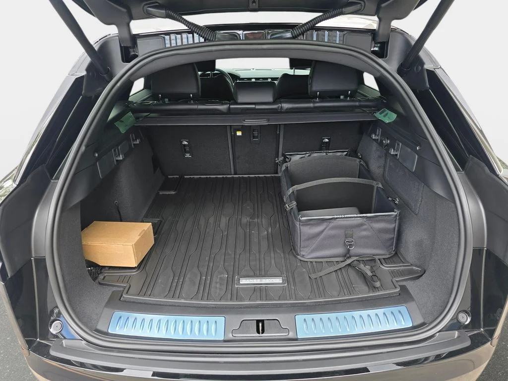 New 2026 Santorini Black LAND ROVER S image 12