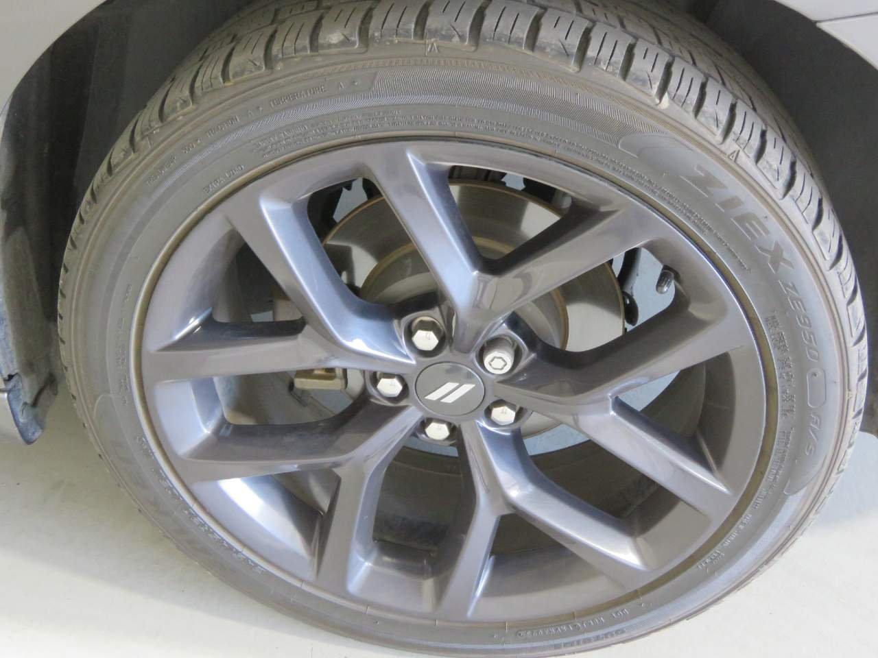 Used 2021 Granite Crystal Metallic Clear Coat Dodge SXT image 9