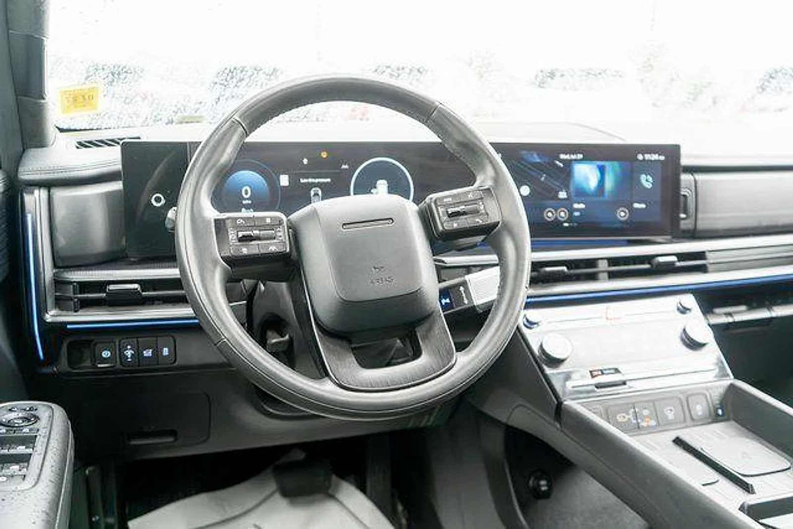 Used 2024 Serenity White Hyundai Calligraphy image 16