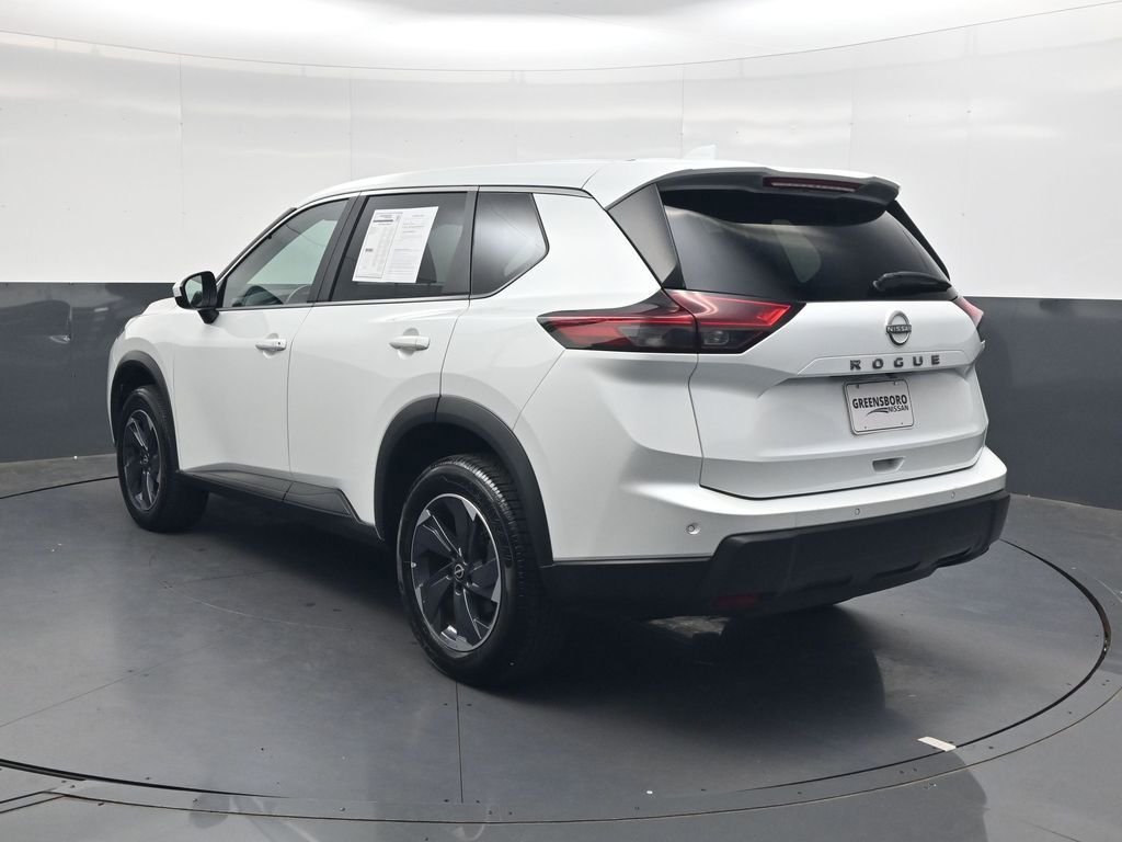 Used 2025 White Nissan SV image 7