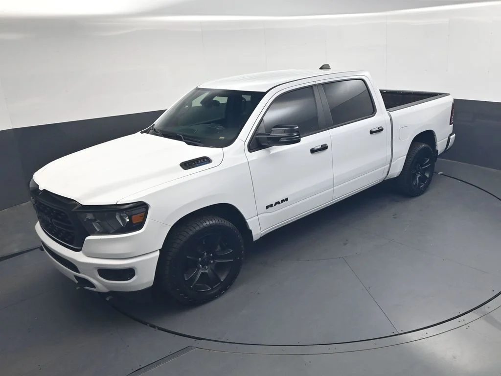 Used 2024 White Ram Big Horn/Lone Star image 32